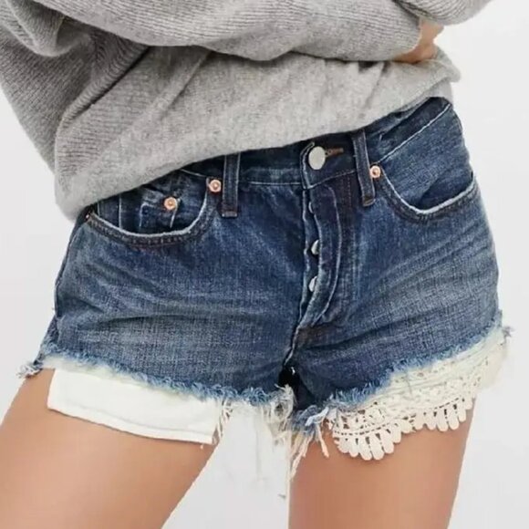 Free People We The Free Daisy Chain Denim Distressed Lace Cutoff Shorts - Dark - Picture 1 of 13